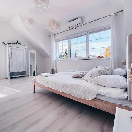 Pilawski Dwor Hotel Pilawa (Lower Silesia)