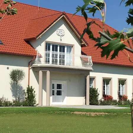 Piławski Dwór Hotel *